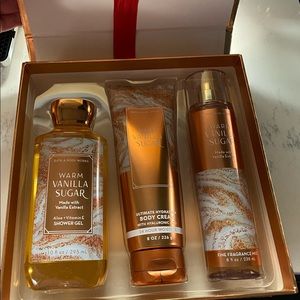 Bath and Body Works Warm Vanilla Sugar gift set. Never opened. Just purchased.